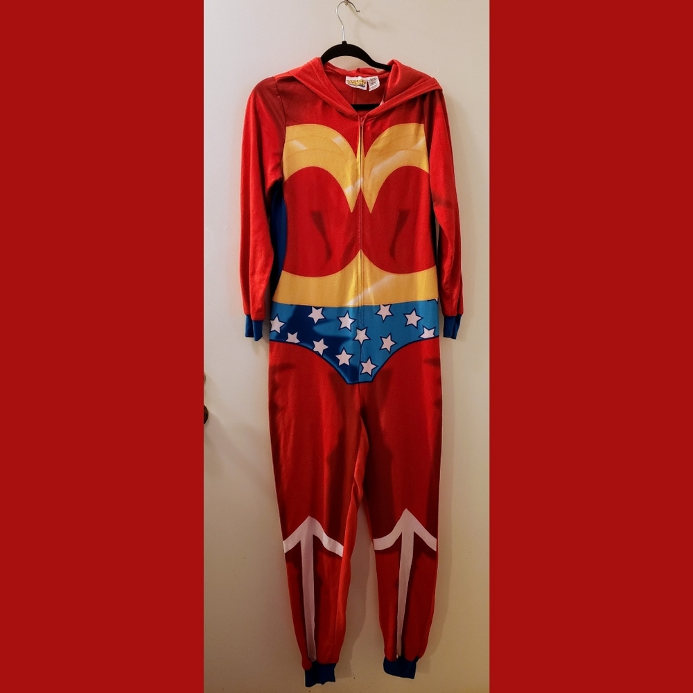 Wonder Woman hood Onies
